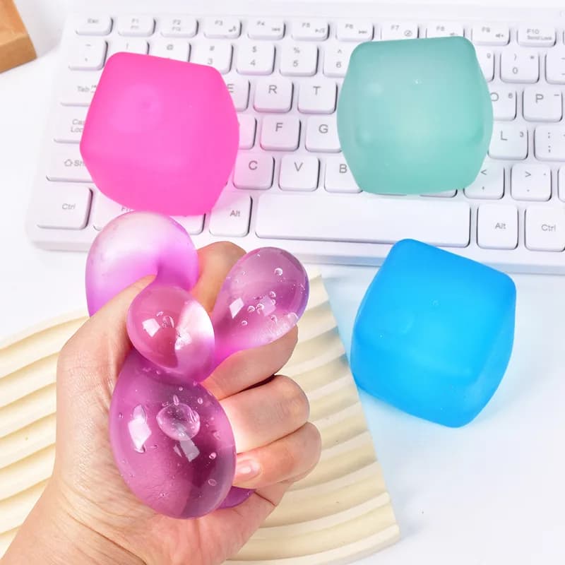 Giocattolo Antistress a Forma di Cubetto di Ghiaccio, Palla Quadrata Morbida per Alleviare Ansia e Stress, Regalo per Adulti