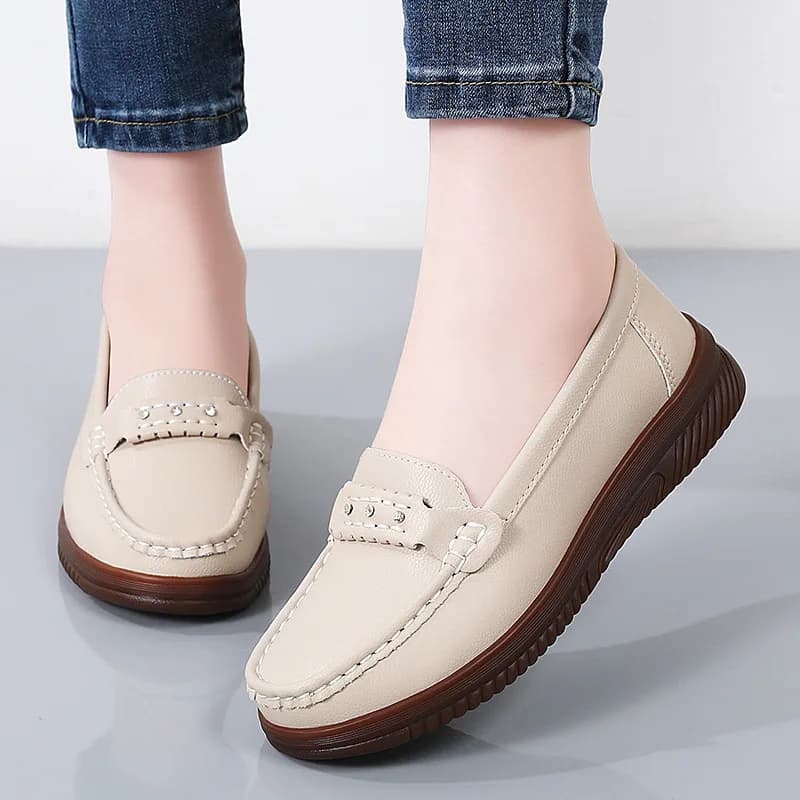 All Match Breathable Comfortable Soft Leather Loafers Women Flats 2026 Spring Fall Slip on Driving Moccasins for Mom Walking