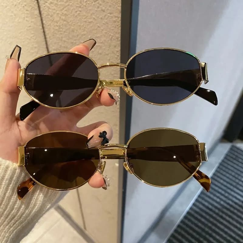 Nuovi Occhiali da Sole Ovali da Donna, Design di Lusso Trendy, Montatura in Metallo, Protezione UV400, Occhiali Classici Vintage per Donna