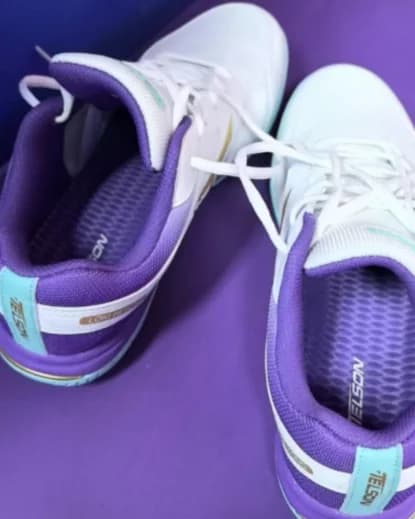 2025 Nuove scarpe da badminton professionali Sneakers da tennis Scarpe da ginnastica da pallavolo antiscivolo traspiranti per uomo e donna