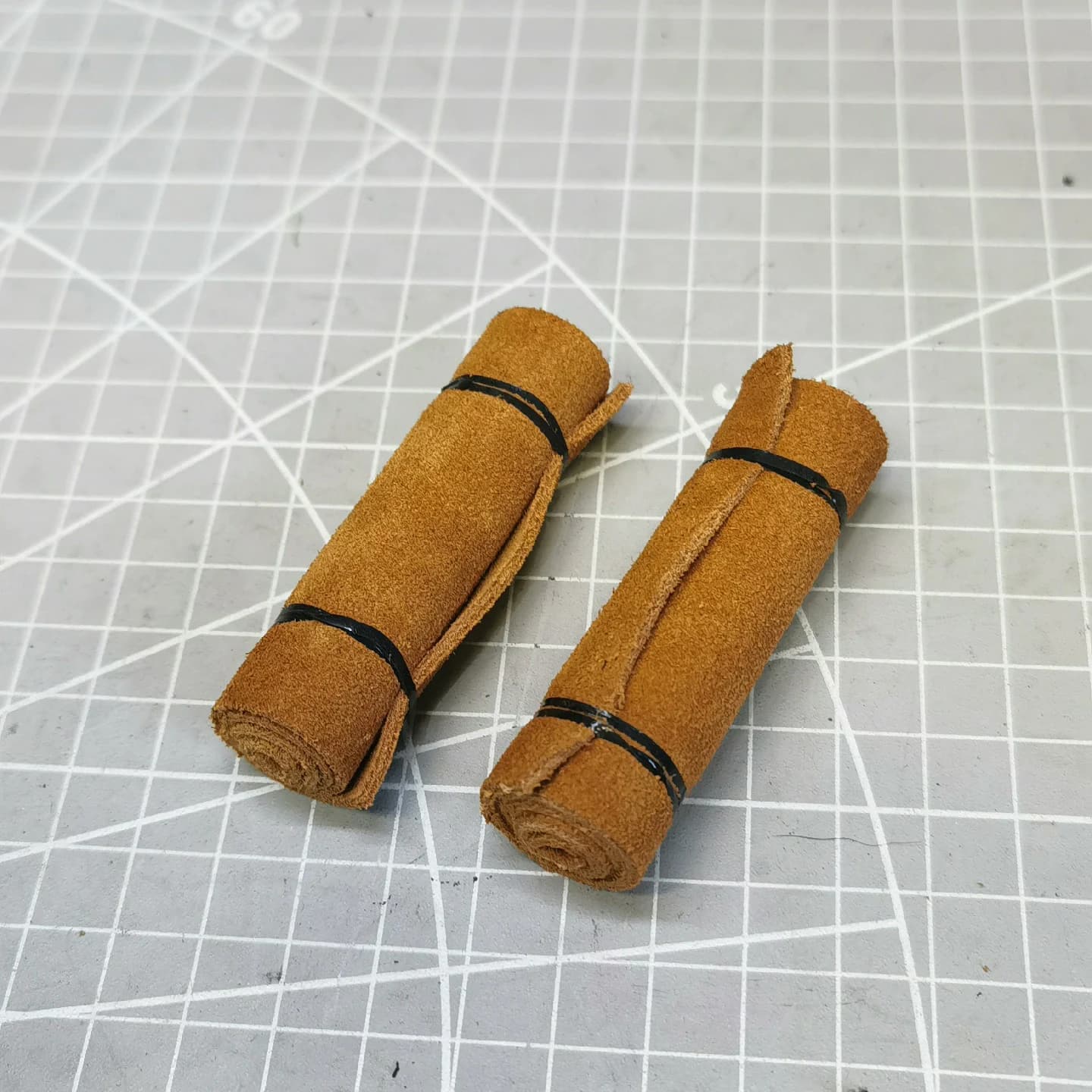 2 Pieces Waterproof Roofing Mat, Car Decoration RC Crawler 1/10 TRX4 Defender Bronco AXIAL SCX10 90046 RC4WD D90