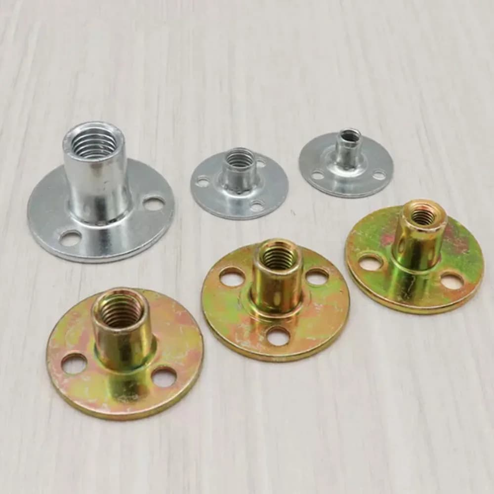 Mobili in zinco colorato Piastra in ferro Dado Divano Morsetto per piedi Blocco piastra Dado zincato a tre fori M6M8M10M12