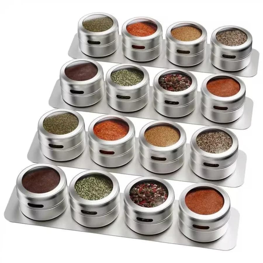 Set di 16 Barattoli Magnetici per Spezie con 4 Supporti da Parete in Metallo, 100 Etichette Pre-Stampate per Condimenti, 2 Stili per Barattoli da 3 oz per Erbe