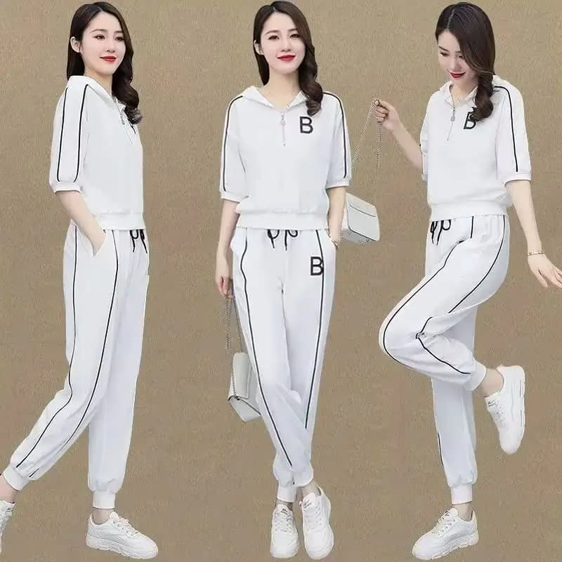 Tuta da donna 2025 Estate Nuova donna Leggings sottili Pantaloni maniche corte Top Set casual di due pezzi di moda per le donne