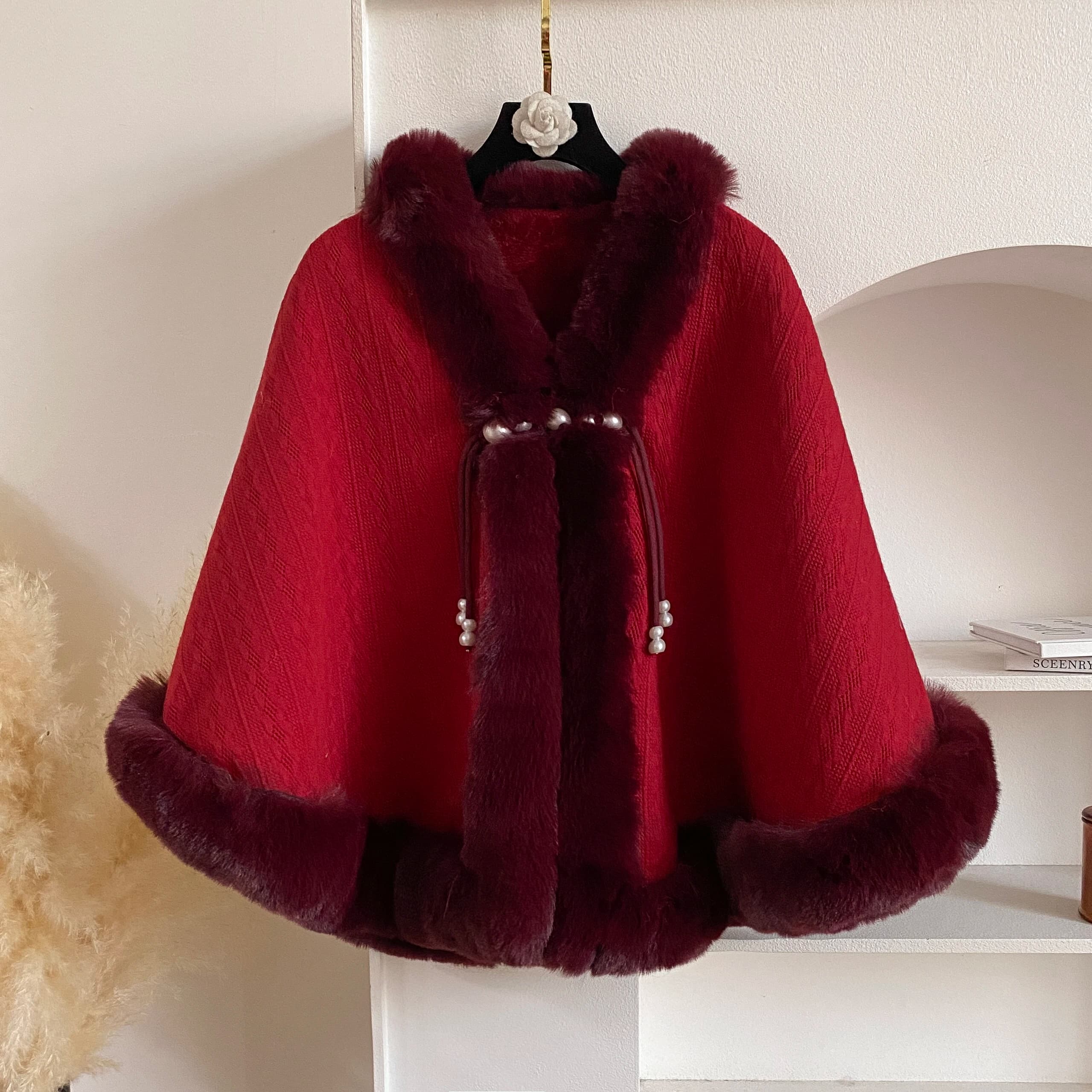 2024 Nuovo Inverno Solido Poncho Addensare Colletto In Pile Mantello Cappotto Elegante Belle Donne Vestito Da Festa Di Natale Mantello Caldo Avvolge Regalo