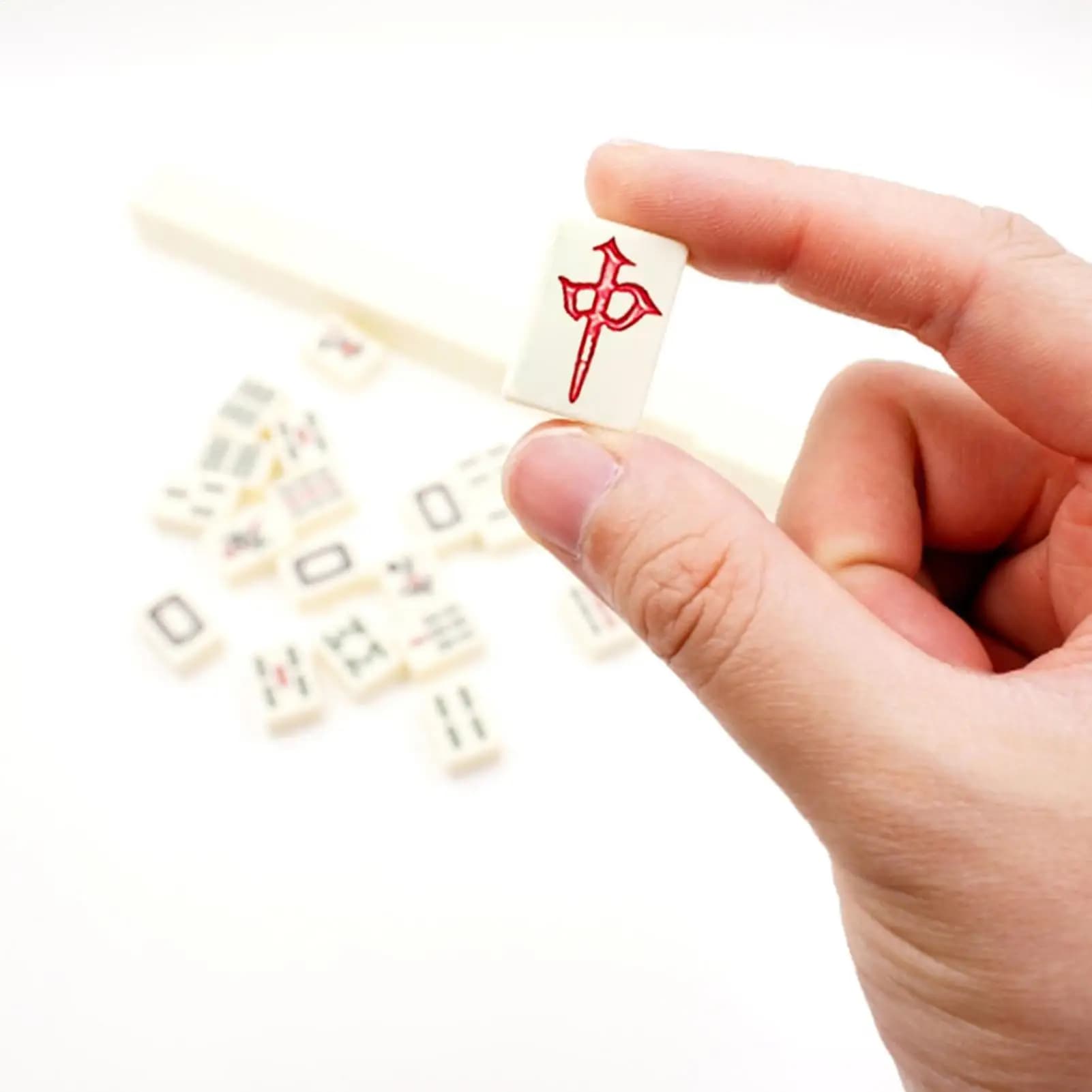 Set di Tessere Mahjong Mini Portatile Divertente con Contenitore, Giochi Classici per Interni ed Esterni, Casa, Appartamento, Dormitorio