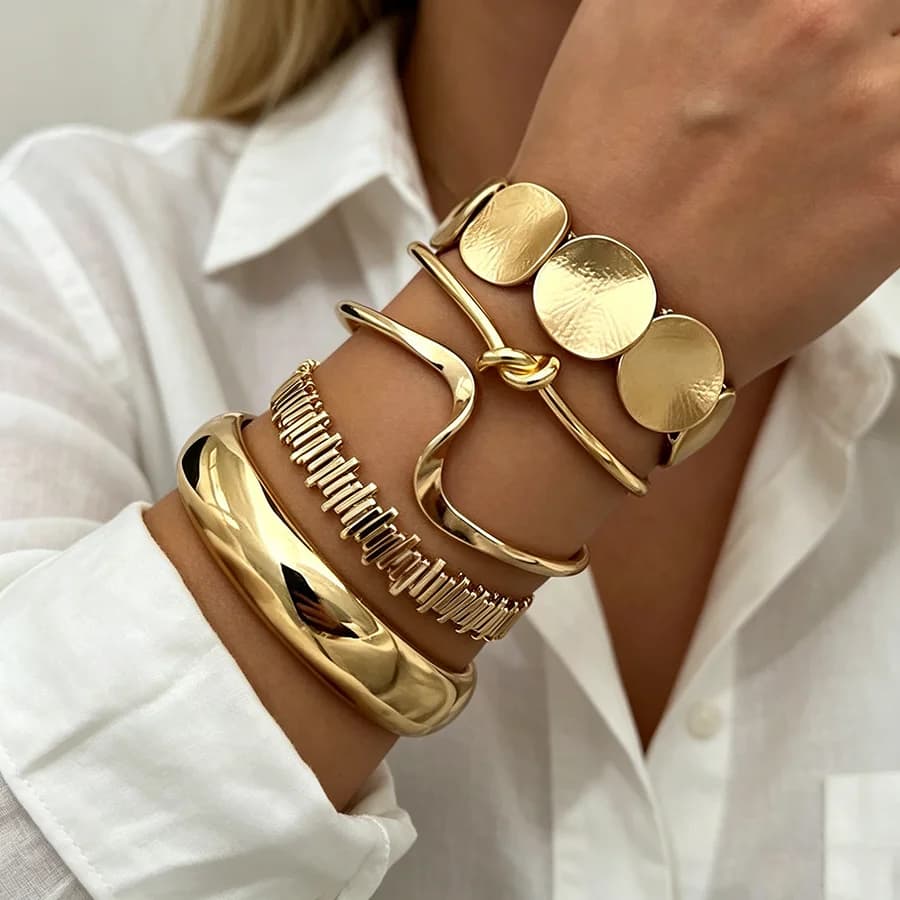 5Pcs Vintage Chunky Gold Bangle Set for Women, Exaggerated Geometric Wide Metal Stackable Cuff Bracelets, Lightweight Statement Jewelry, Holiday Gift