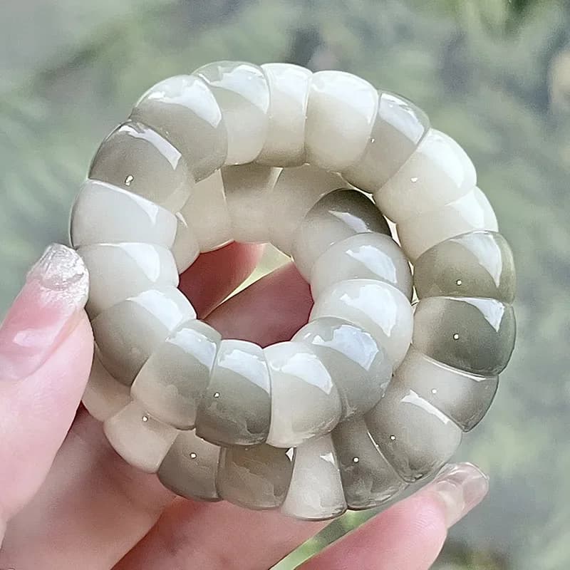 Bracciale da donna in radice di giada bianca con fiori galleggianti grigio fumo e intestino di maiale, per studentesse dal temperamento flessibile, con semi di Bodhi Buddha B