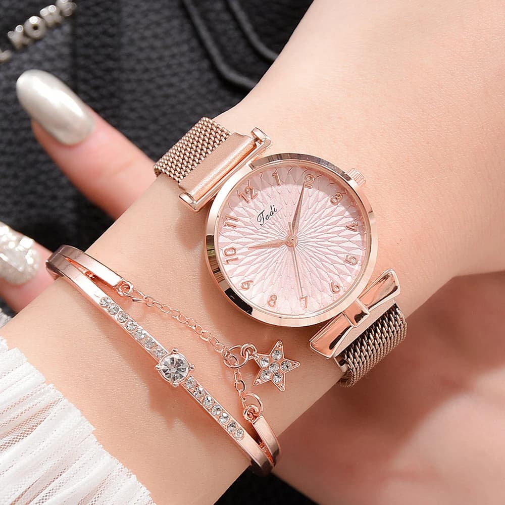 Women's Bracelets Set Quartz Watch for Women's Watch Magnetic Rose Gold Wrist Watch with Pink Dial Women's Watch Relogio Female