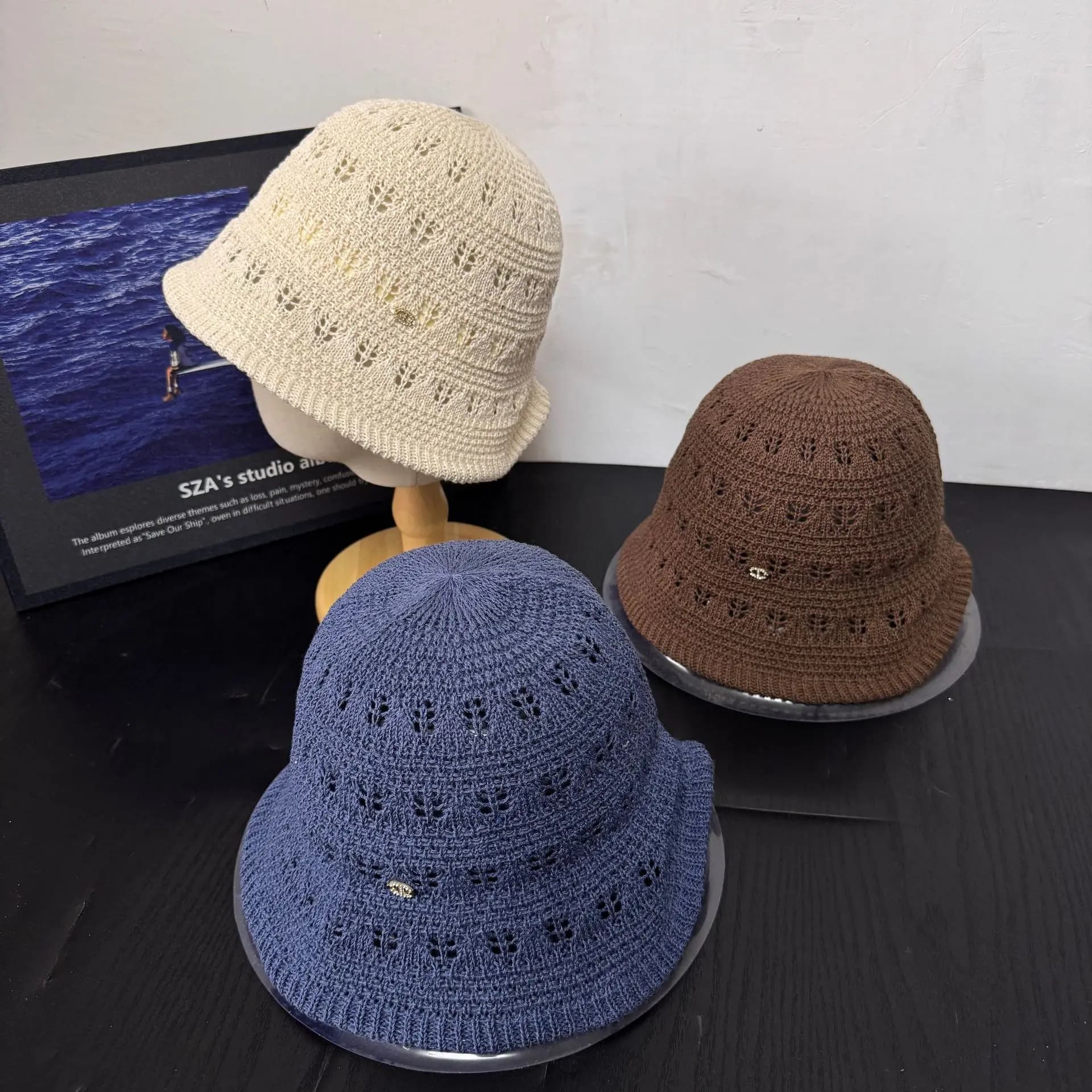 New thin and perforated bucket hat for spring 2026, with sun protection and deep cap