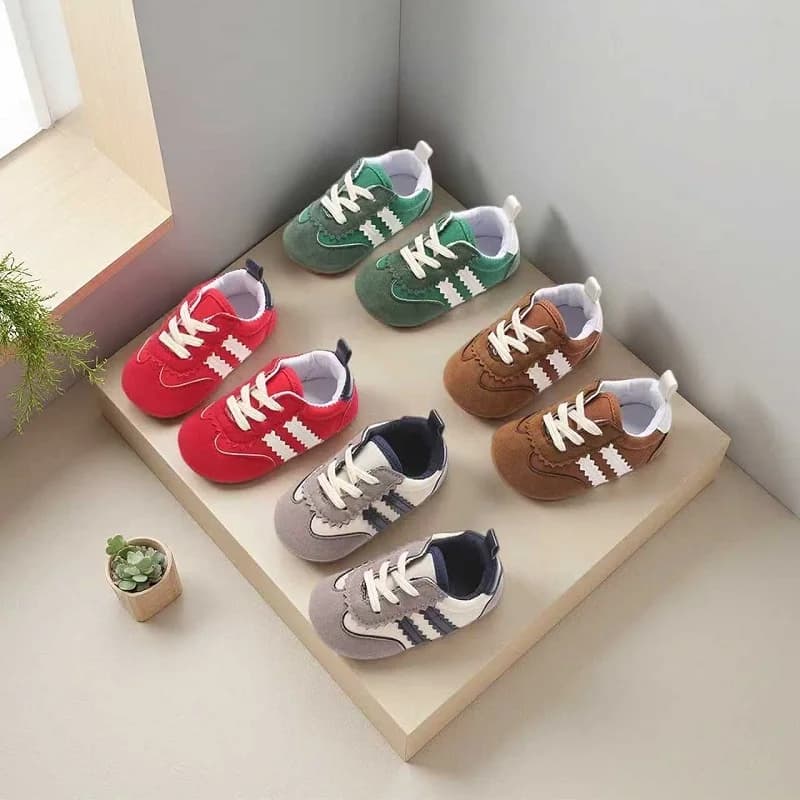 NUOVE scarpe da bambino classiche a blocchi di colore per ragazzi 0-1 anni scarpe da passeggio casual comode con suola morbida primavera autunno stringate