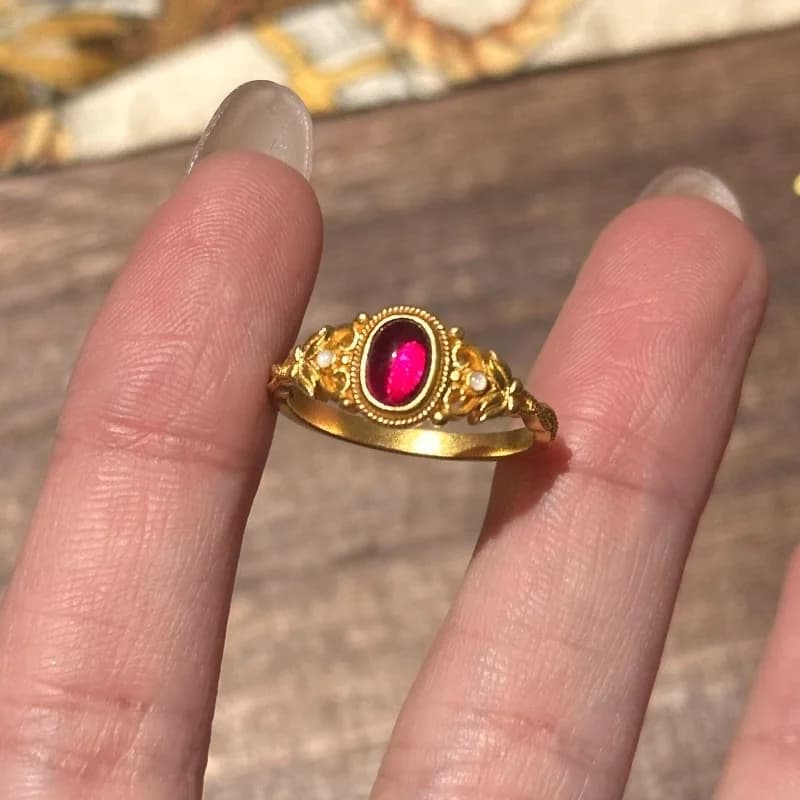 Anelli vintage con granato rosso perla per donna, artigianato in oro antico, stile palazzo, anello ovale di lusso leggero, gioielli affascinanti