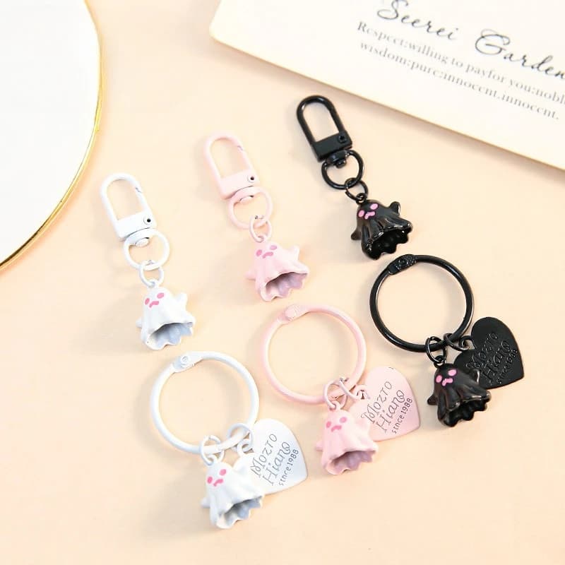 Ghost Heart Keychain Cool Spooky Pendant Pink Black Door Buckle Ring Charm Backpack Bag Hanging Accessory Gift