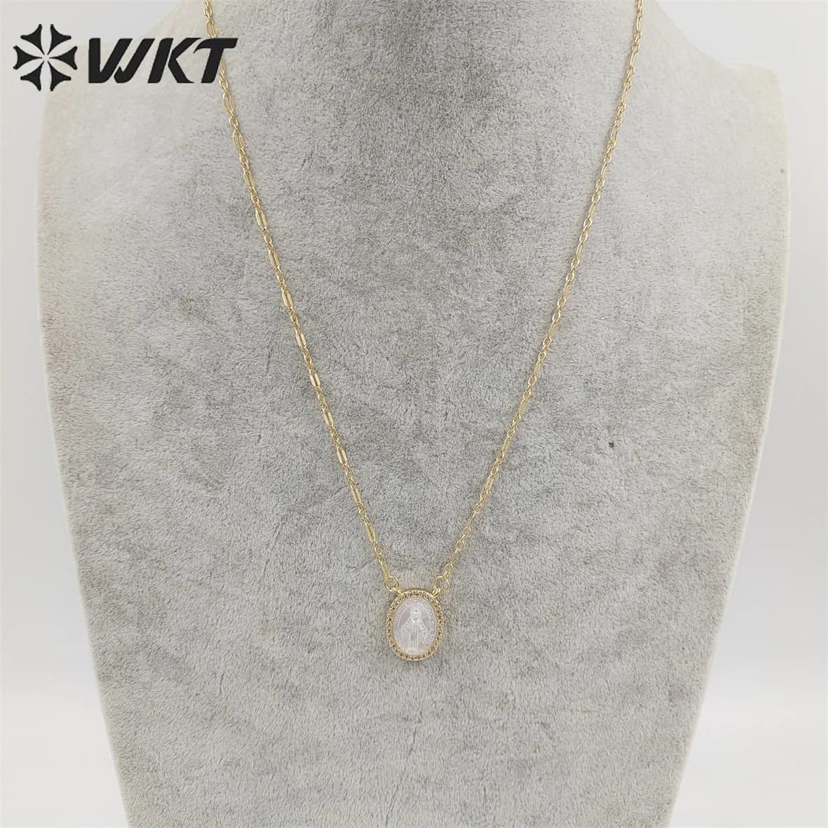 WT-JN218 WKT Newest Exclusive Design Micropave Cubic Zircon MOP Shell Miraculous Religious Necklace Lady Of Guadalupe ACC