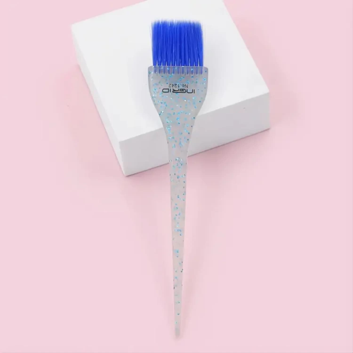 Pennello glitter di lusso con setole morbide e manico multicolore cosmico per splendidi risultati di trucco