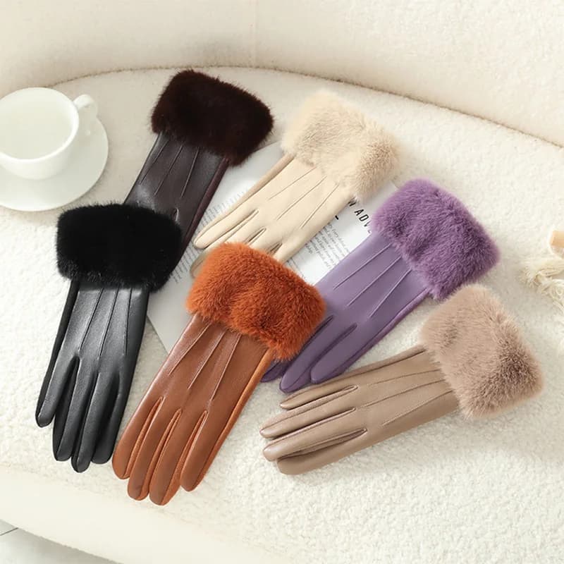 Nuovi guanti morbidi alla moda in pelle per donna Polsini in pelliccia artificiale Guanti touch screen caldi invernali Guanti impermeabili eleganti