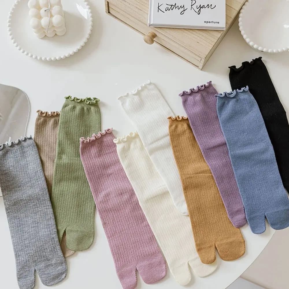 Breathable Fashion Candy Color Ruffles Cotton Split Toe Two Toe Socks Hosiery Two Finger Socks Middle Tube Socks