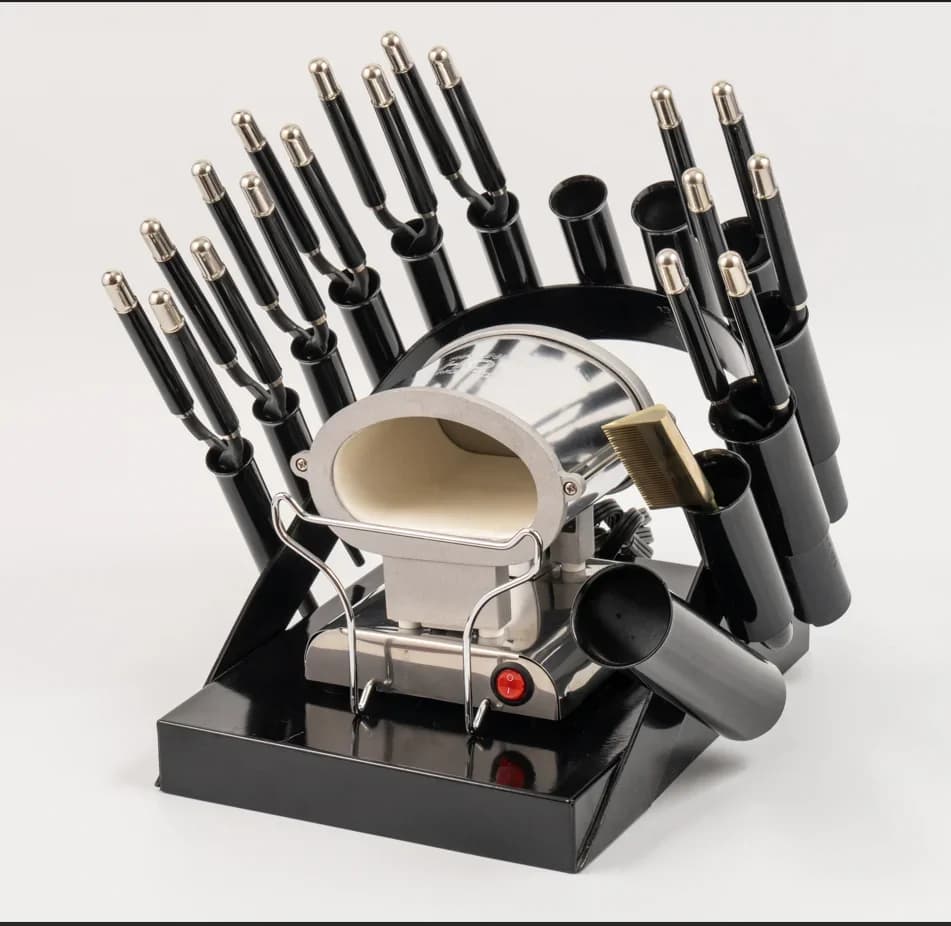 Professional tools for wholesale hairdressers: plate and hair curler with PTC heater for beauty salons