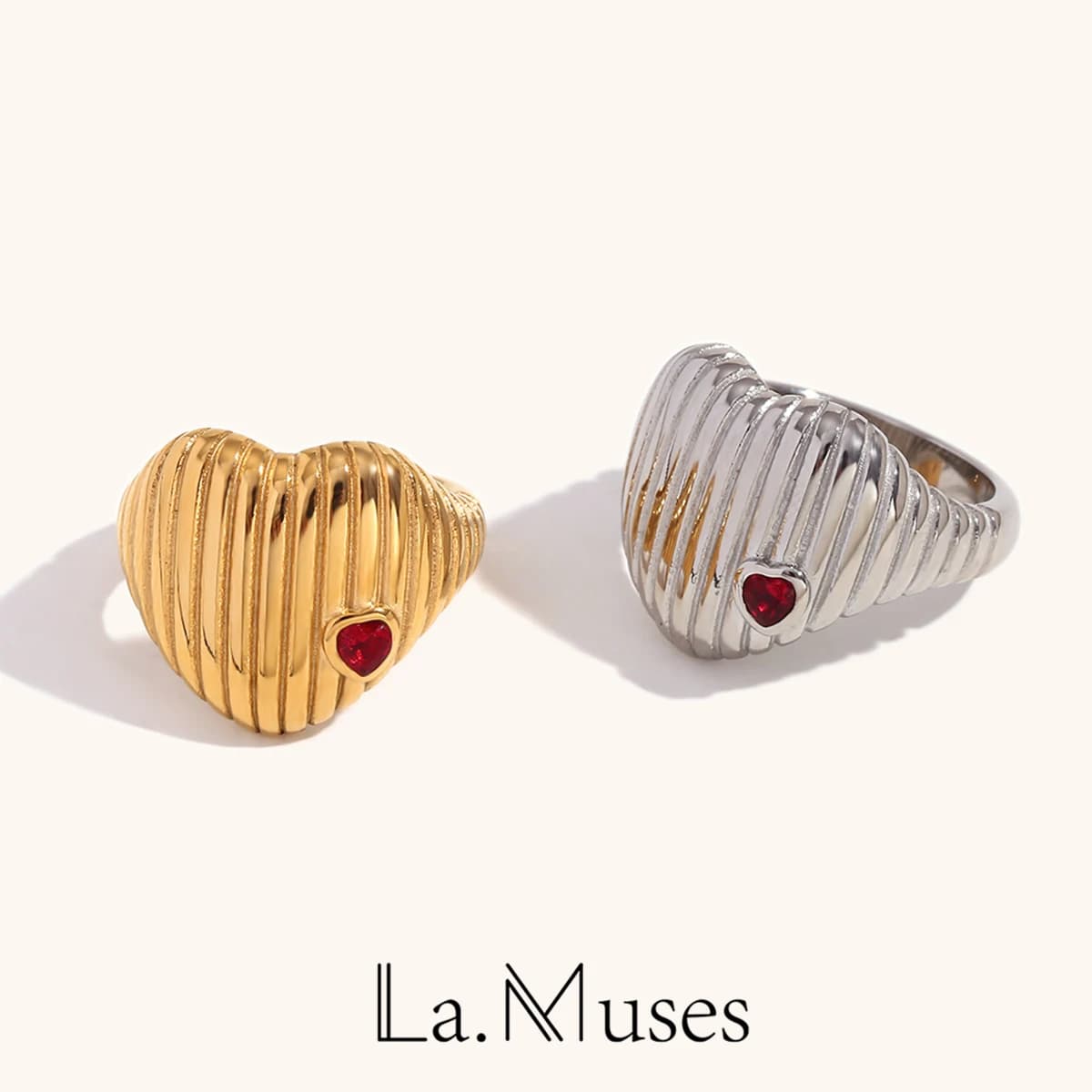 La.Muses anelli a cuore in acciaio inossidabile per le donne Texture dorata in metallo placcato 18 carati dichiarazione gioielli alla moda Bagues Pour Femme Gift