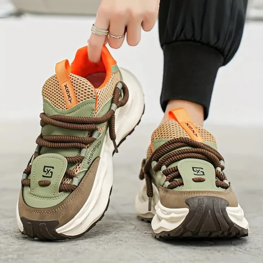 Scarpe Sportive Casual da Uomo Traspiranti, Sneakers Leggere con Lacci e Suola Sintetica, Fodera in Tessuto Resistente e Design alla Moda