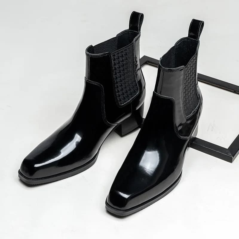 Stivaletti da uomo in pelle verniciata di lusso con tacco in vera pelle 2025 inverno caldo nuove scarpe sociali da sposa per uomo 5 cm di altezza