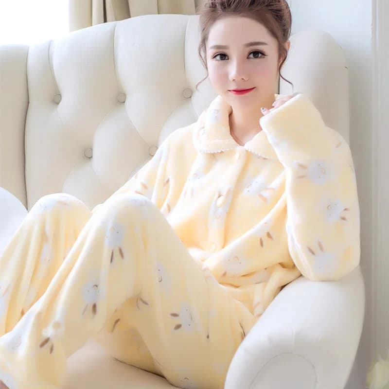 Pigiama caldo autunno e inverno delle nuove donne Homewear Suit Pigiama di velluto corallo Ragazze imbottito addensato dolce flanella Homewear