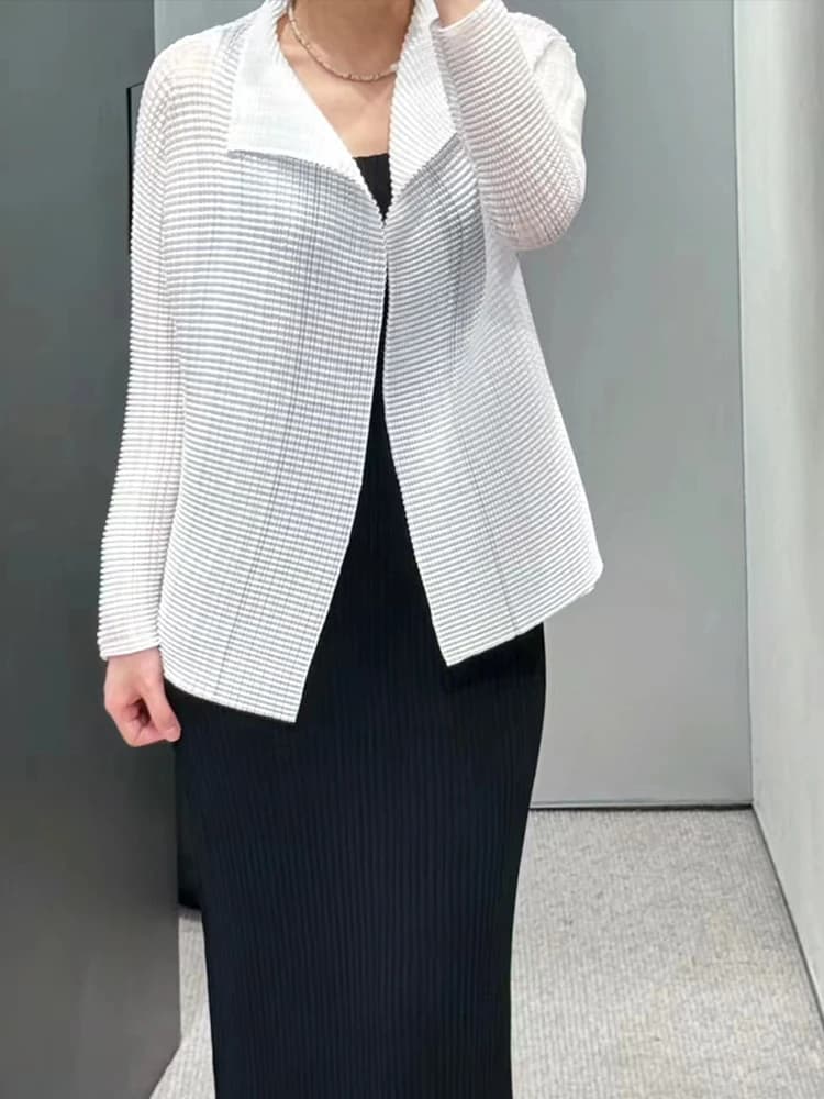 Giacca Casual da Donna Primavera 2026 a Maniche Lunghe, Tinta Unita, Versatile, con Colletto Plissettato, Stile Commuter, in Fibra di Poliestere