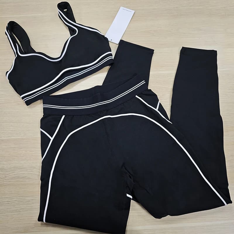 Sports Complete from Yoga for Women, Pilates Clothing, High Waist Pants Elasticized Models, Top with Strip Decoration