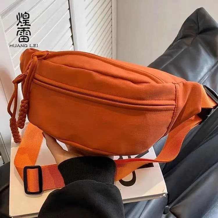 Marsupi casual in racing canvas Sports bag Banana bag for woman Shoulder bag with half moon strap 2025