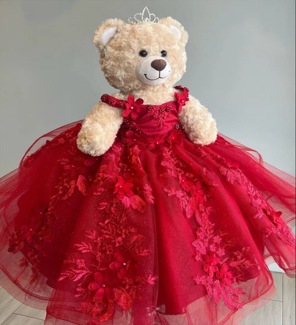 Abito rosso con orsacchiotto Applique in pizzo Personalizzato con scollo a cuore Fiori Appliques Cristalli Perline con spalle scoperte