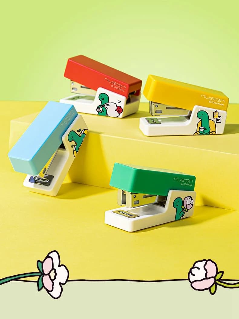 Deli Nusign NS083-Q Mini Stapler Cute Fashion Simple Design 4 Colors Optional Comes with 1 Box of Staples 26/6