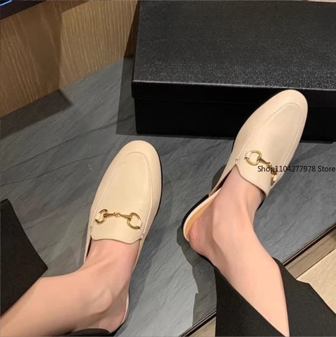 2025 Women's slippers Casual shoes with flat heel Comfortable outdoor slippers Beach shoes Mulles sandals with soft bottom Mujer