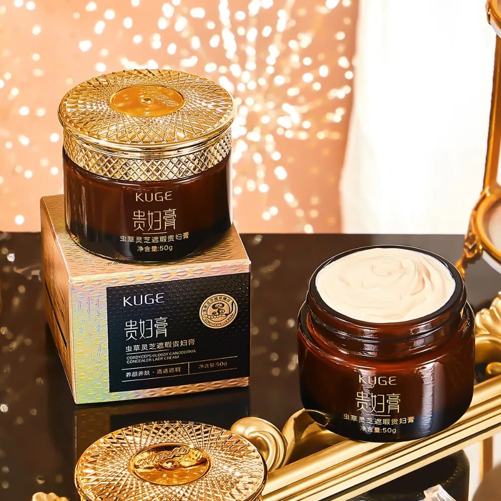 Crema Correttore Illuminante al Cordyceps e Ganoderma per Viso Donna, Attenua le Linee Sottili, Fondotinta Levigante Trasparente, Autunno Inverno