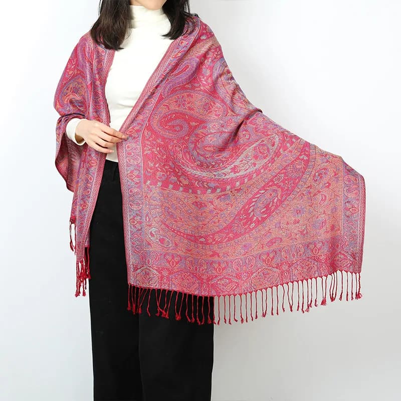 Sciarpa jacquard Paisley Sciarpa di lusso da donna in seta Pashmina Scialle etnico in cotone con stampa Sciarpe morbide e lunghe con nappe