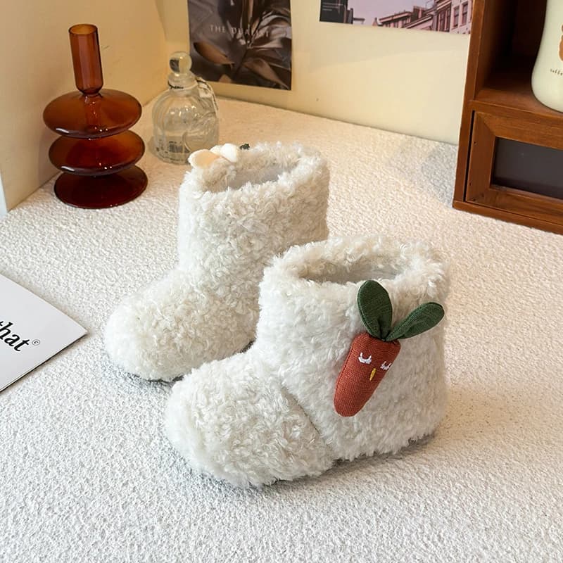 Stivali invernali per ragazze pelosi in peluche Simpatico coniglio Carota Bambini Stivali in cotone caldo per esterni Stivaletti corti per bambini alla moda principessa