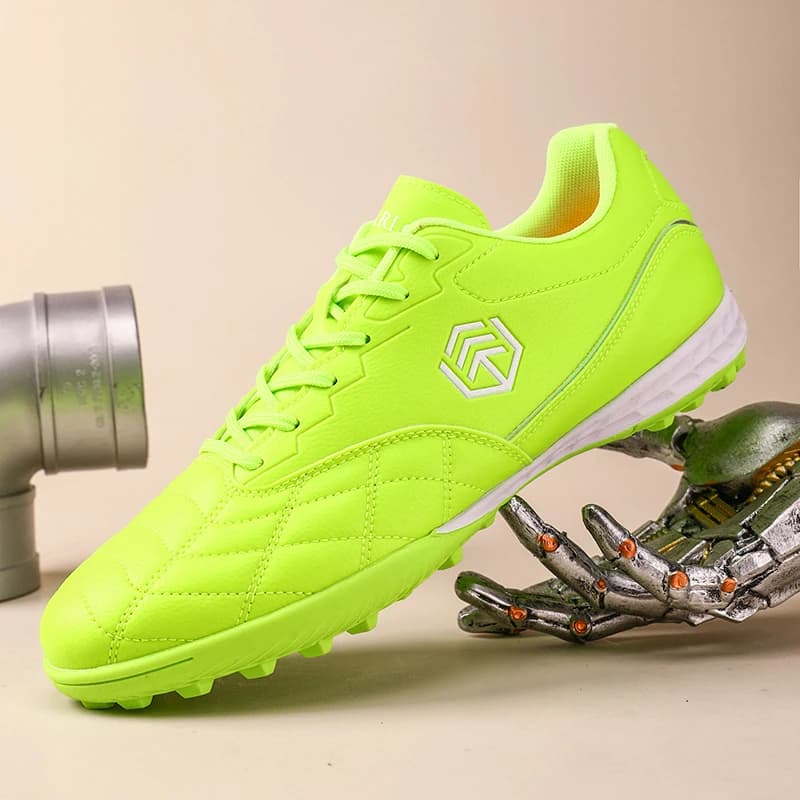 Nuovi Scarpini da Calcio per Uomo, Traspiranti, per Erba, con Tacchetti Lunghi, Comodi, Antiscivolo, per Allenamento e Sport all'Aperto