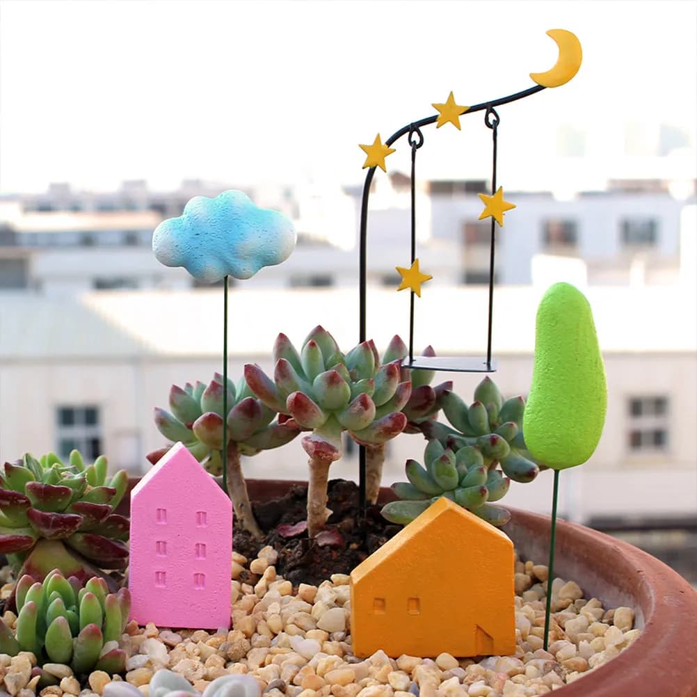 Set di 7 Picchetti Decorativi da Giardino in Resina e Ferro, Ornamenti Primaverili per Piante in Vaso