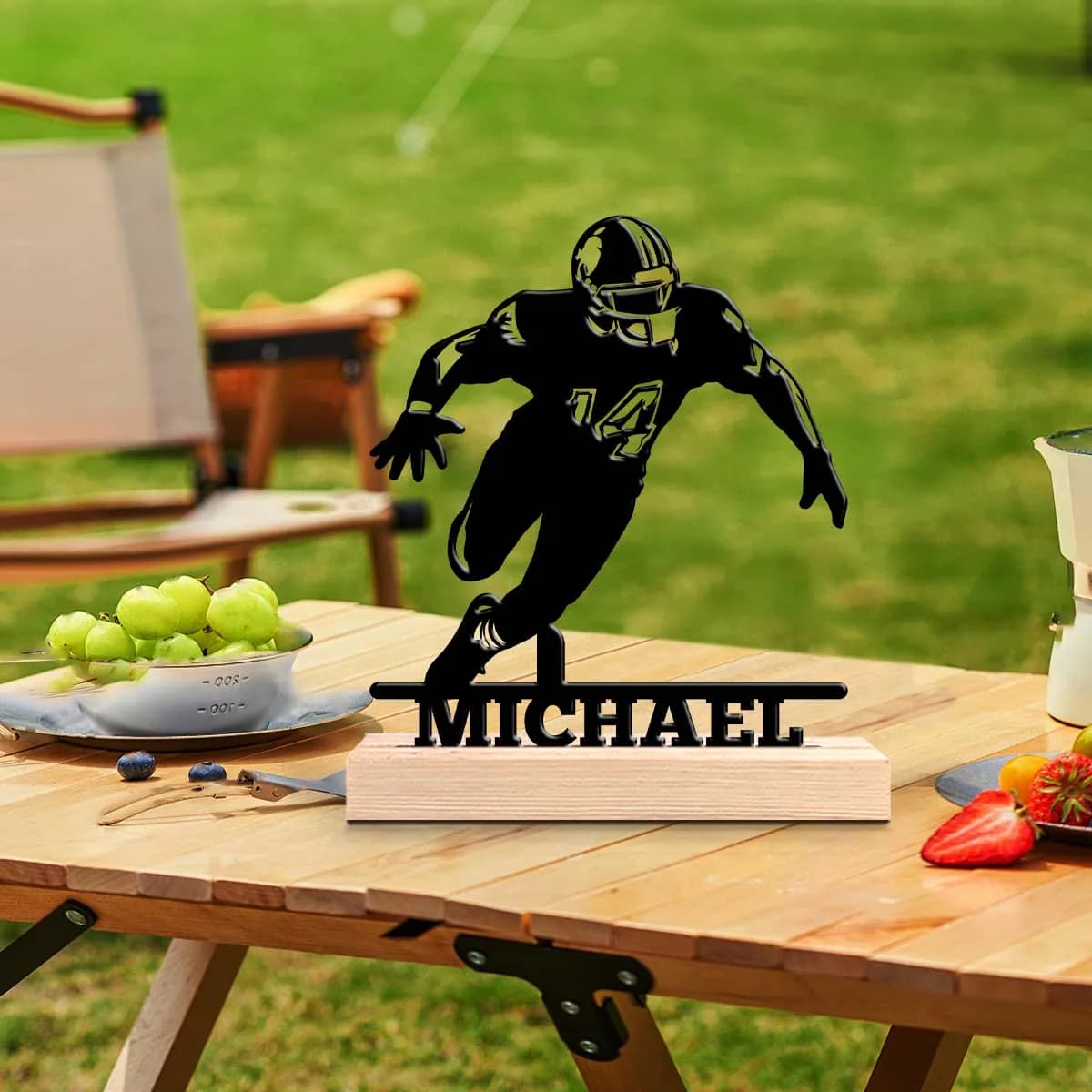 1pc Customized Minimalist Metal Ornaments Custom Name Equipped with A Wooden Base Room Decorations, Bar Counter Decorations