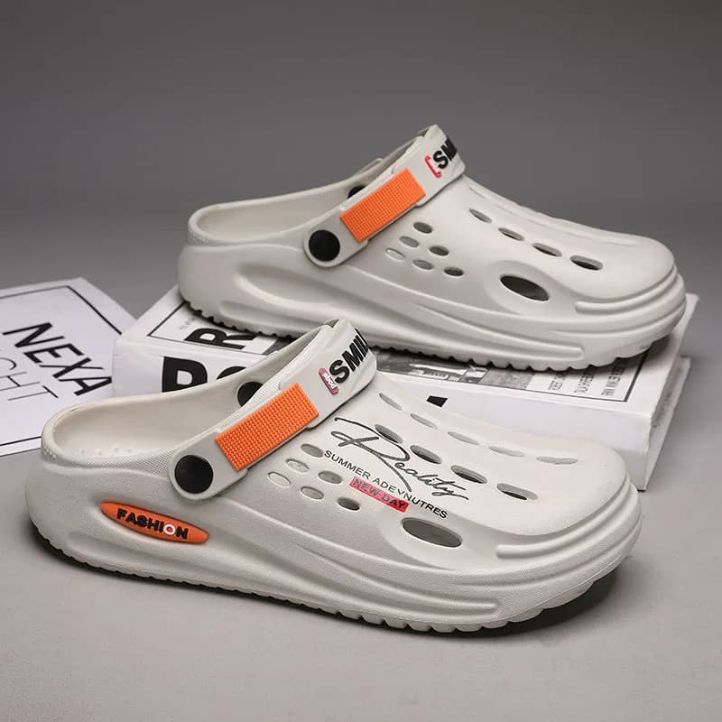 2026 New Men Sandals Outdoor Garden Hollow Clogs Anti Slip Slide Quick Drain Water Shoes Beach Trekking Driving Casual Slippers