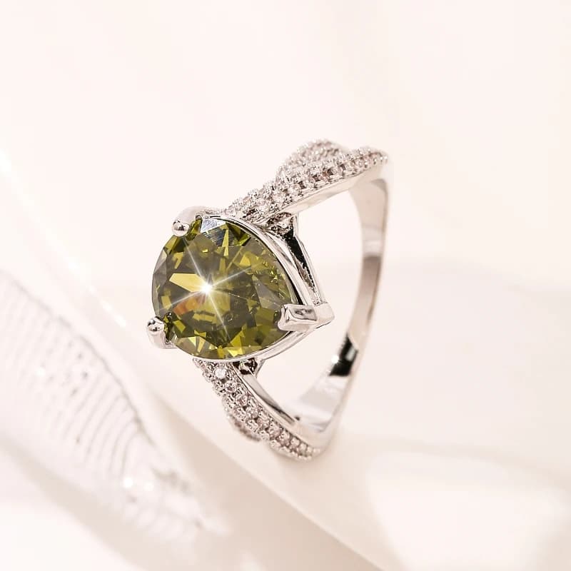 Zircone ring with drop of green olive water light luxury fashion trend engagement ring female accessories gift for wedding parties