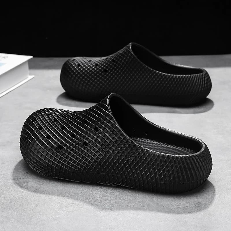 Beach Slippers Men Summer Breathable Textured Clogs Strap Non Slip Waterproof Garden Indoor Outdoor EVA Men's Shoes