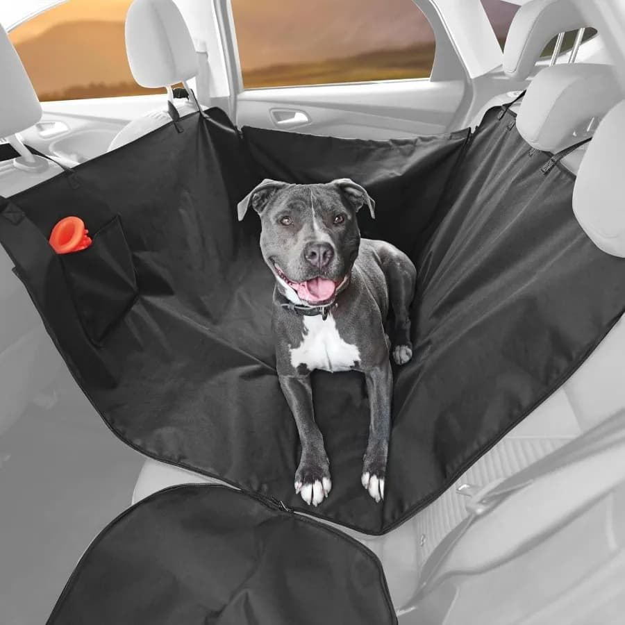 Otom Dog car seat cover, durable and waterproof material, protects from scratches, sketches, loss of fur and mud, hammock style.
