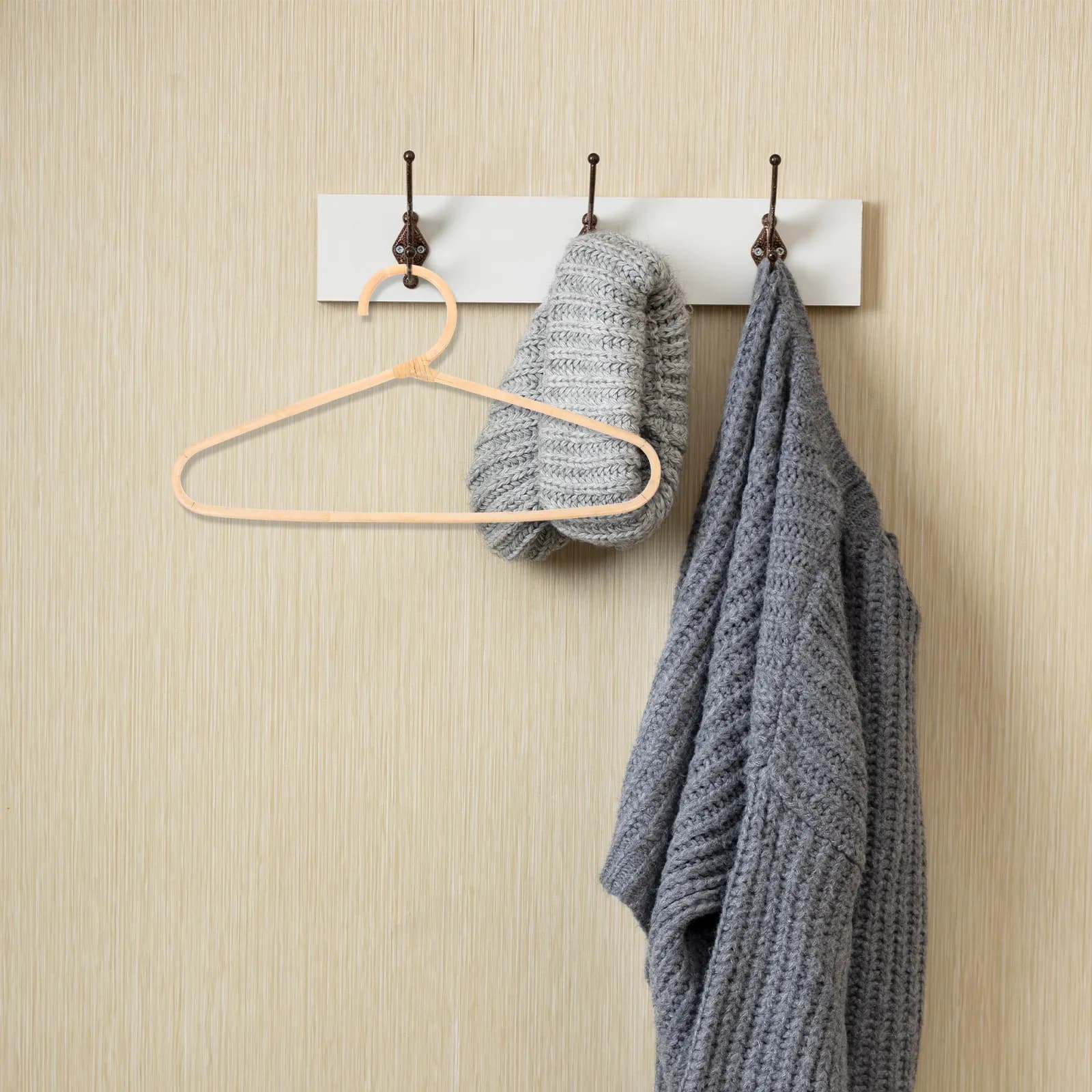 Rattan hanger Made in Hand, Durable, in Natural Wood, with Single Hook, Dress Organizer, Coats and skirts