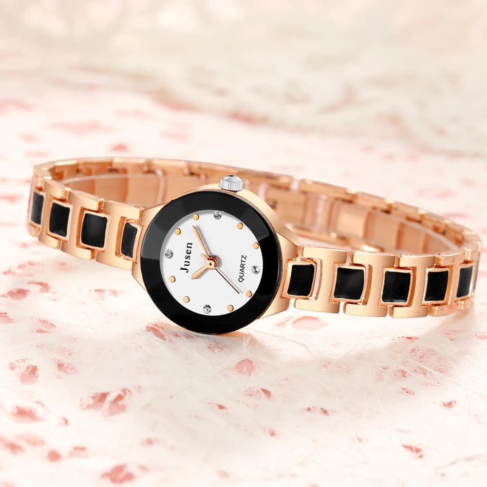 orologio da polso da donna al quarzo con strass e quadrante nero alla moda