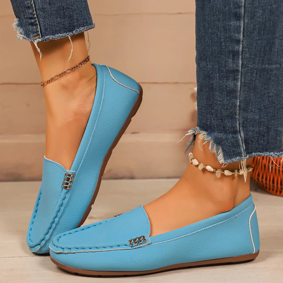 Women's Spring Shoes Autumn New Fashion Sneakers Women's Casual Slip on Round Toe Solid Soft Sole Mocassini Zapatos De Mujer