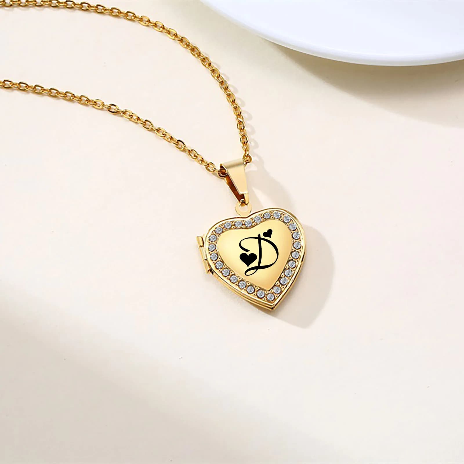 Free Engraving Initials Heart Locket Pendant for Women Girls,Stainless Steel 26 Letters A-Z Necklaces,Custom Jewelry Gift