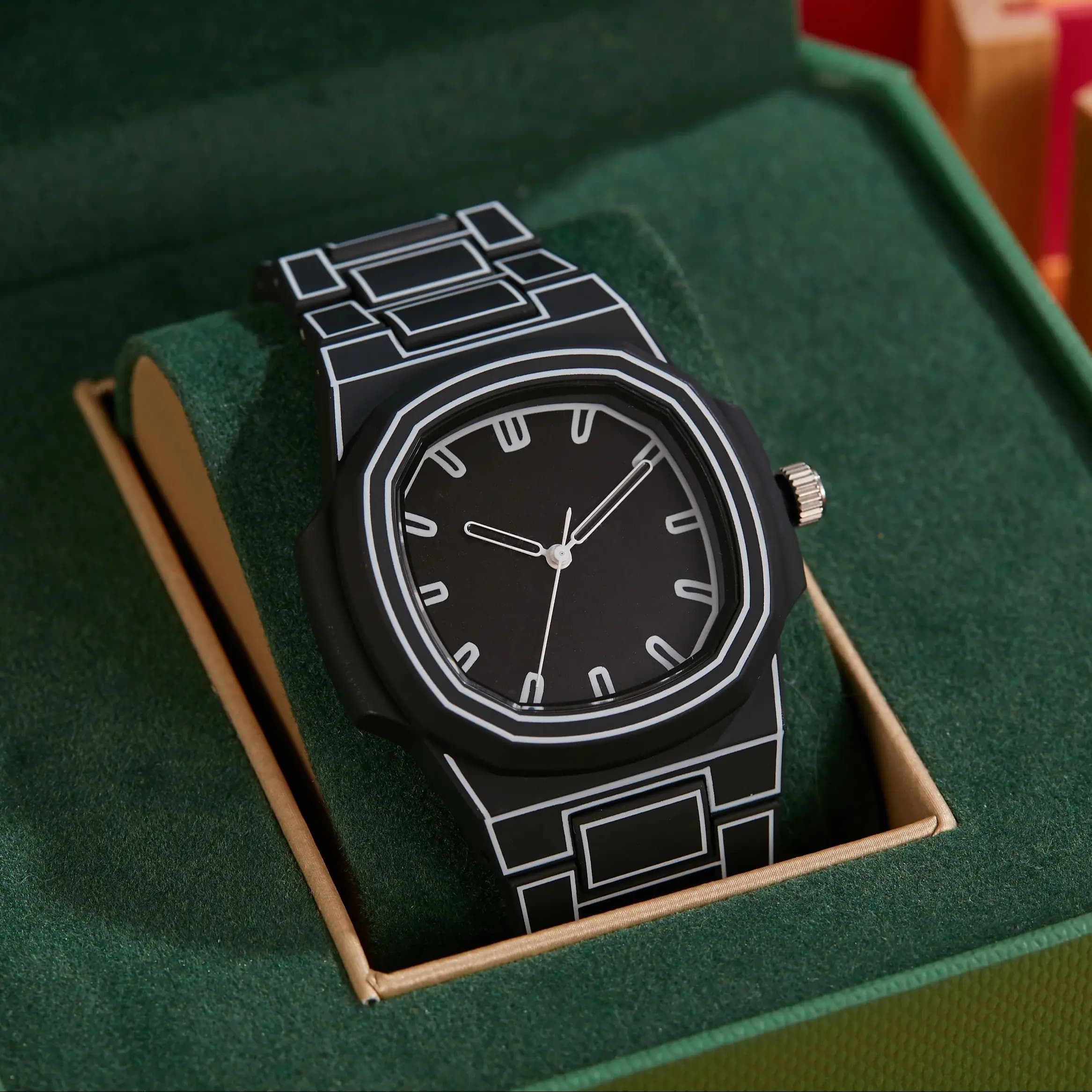 Watch Polso Casual 2026 New Creative Design with Line Design, Octagonal Case, Waterproof, Quartz, Silicone Strap, for Men and Women