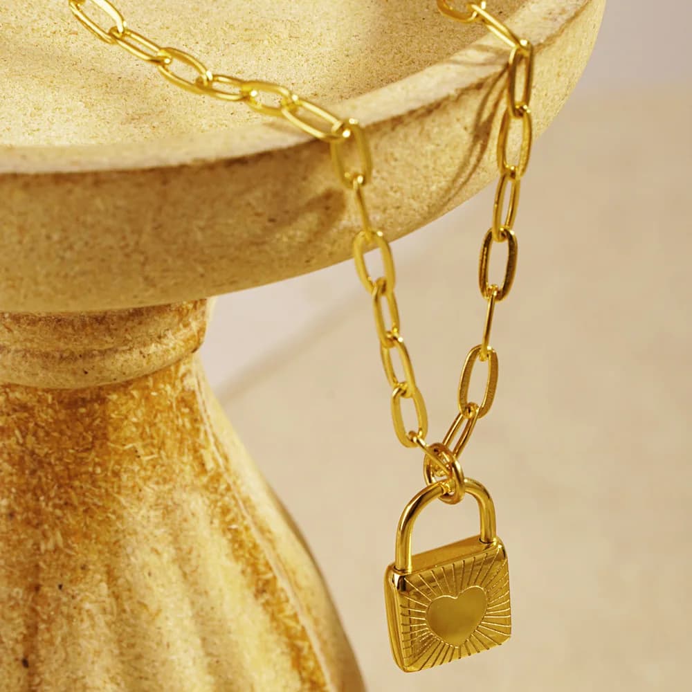 Collana minimalista in titanio con piccola serratura a forma di cuore, stile alla moda, da donna, in gioielli in acciaio inossidabile