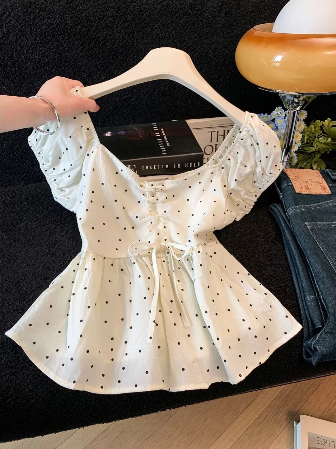 Camicia a pois con maniche a palloncino da donna, estiva, con scollo a V, design snellente che accentua la vita, a maniche corte, stile bambola, top in stile francese S