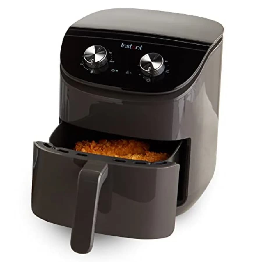 Friggitrice ad aria Essentials 4QT con tecnologia EvenCrisp che frigge e riscalda uniformemente, regola facilmente tempo e temperatura per pasti rapidi.